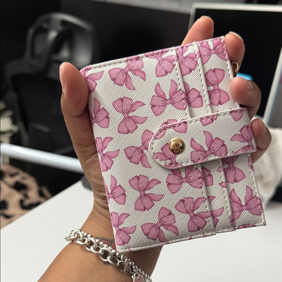 Pink bow Wallet with Keychain - Picture 6 of 6